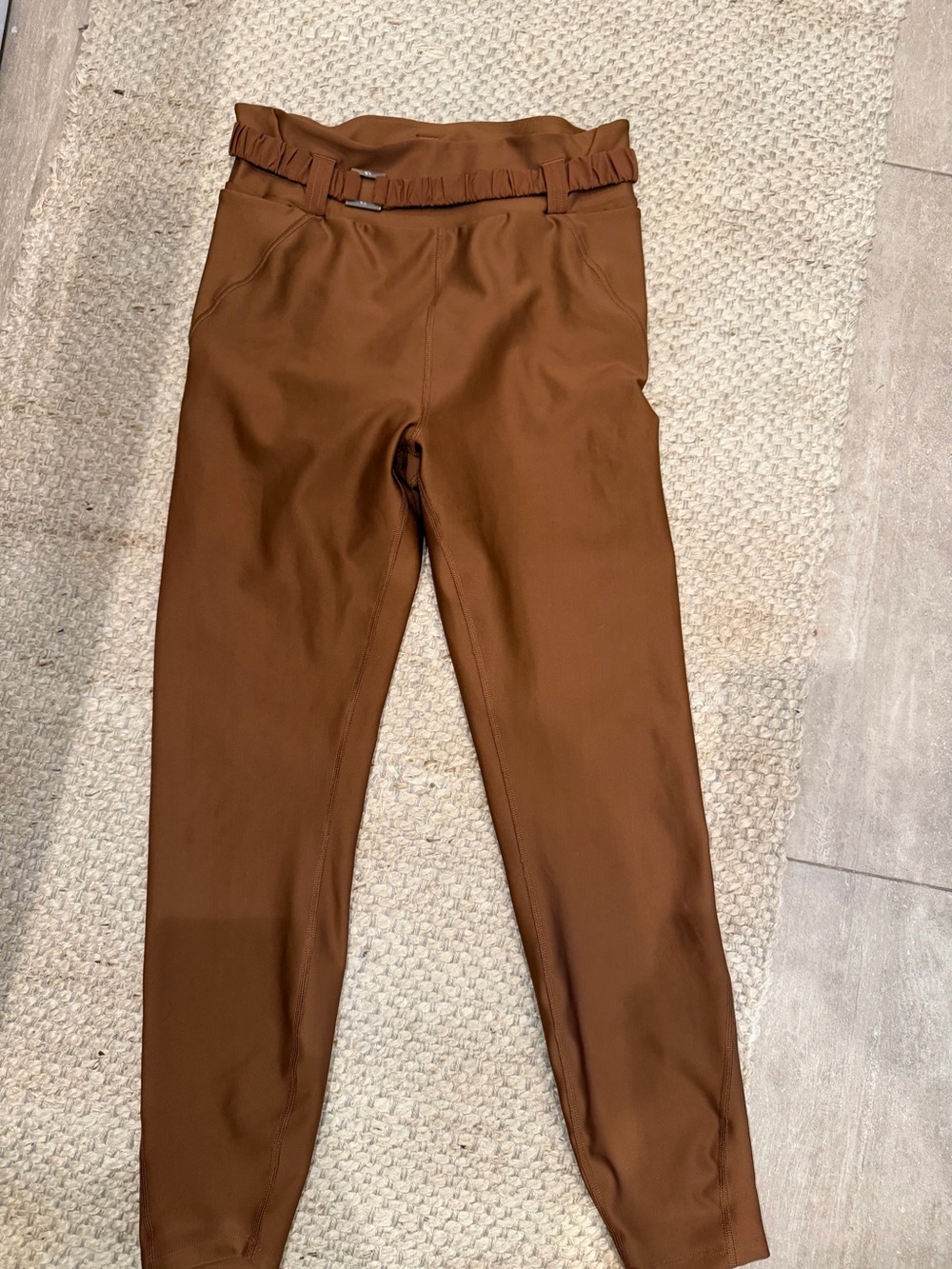 alo workout leggings High-Rise Paperbag Waist Pants - Brown